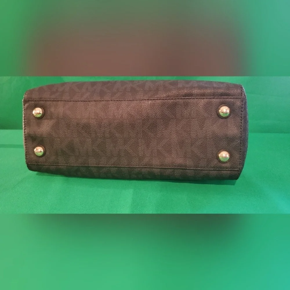 Michael Kors Cynthia Saffiano Leather Logo Satchel Tote Crossbody Bag - Picture 3 of 15